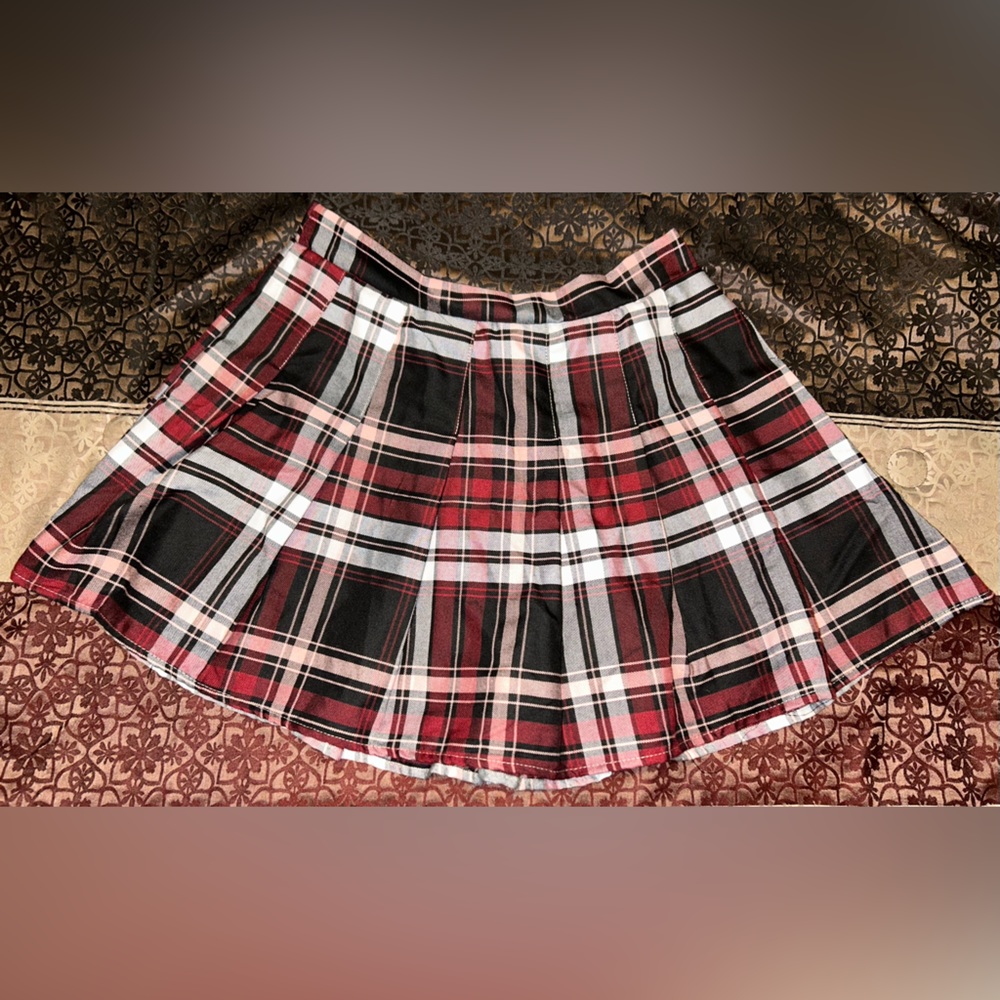 Size large skirt!